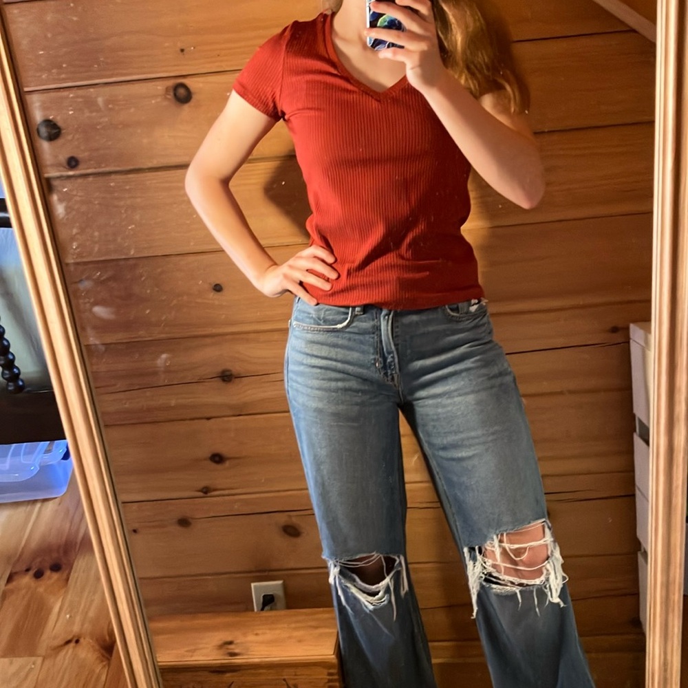 Ribbed relaxed fit v-neck t-shirt